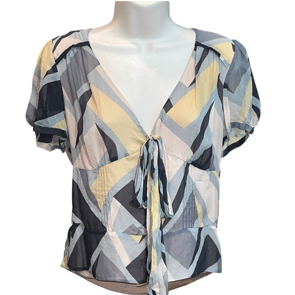 Diane von Furstenberg 100% Silk Blouse Size 6 Geometric Tie Front Y2K Retro